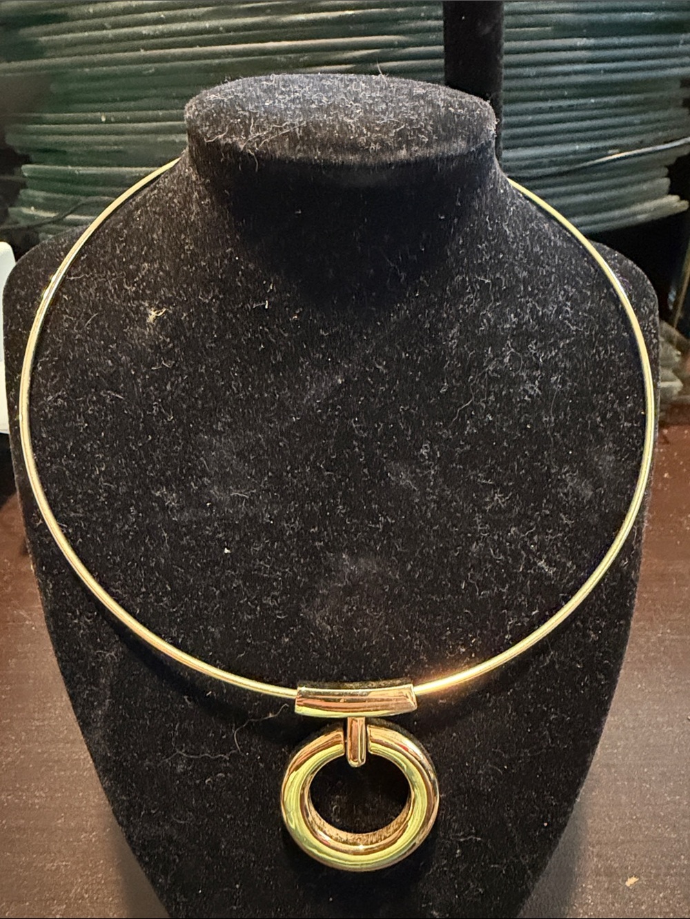 Napier Vintage Gold Tone Ring Pendant Choker Necklace